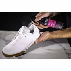 Muc-Off Anti-Odour Spray 250ml 11 Muc-Off Anti-Odour Spray 250ml -Fahrradladen anti odour spray 250ml5