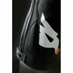 Bluegrass Knie Protektor Solid D3O, S Oberschenkelumfang 40-43cm, Gewicht 185g Bei Gr&ouml;sse M -Fahrradladen bluegrass knie protektor solid d3o s oberschenkelumfang 40 43cm gewicht 185g bei groesse m4