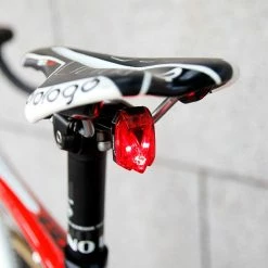 Infini Rücklicht Lava I-260R Mit Akku, Schwarz 11 Infini Rücklicht Lava I-260R Mit Akku, Schwarz -Fahrradladen infini ruecklicht lava i 260r mit akku schwarz4