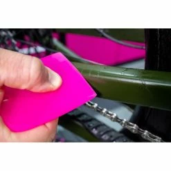 Muc-Off Application Squeegee 9 Muc-Off Application Squeegee -Fahrradladen muc off application squeegee4