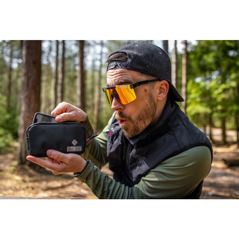 Muc-Off Essential Case Waterproof 6 Muc-Off Essential Case Waterproof – Bild 4