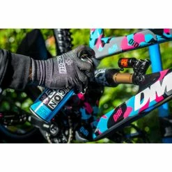 Muc-Off Silicone Shine -Fahrradladen muc off silicone shine3