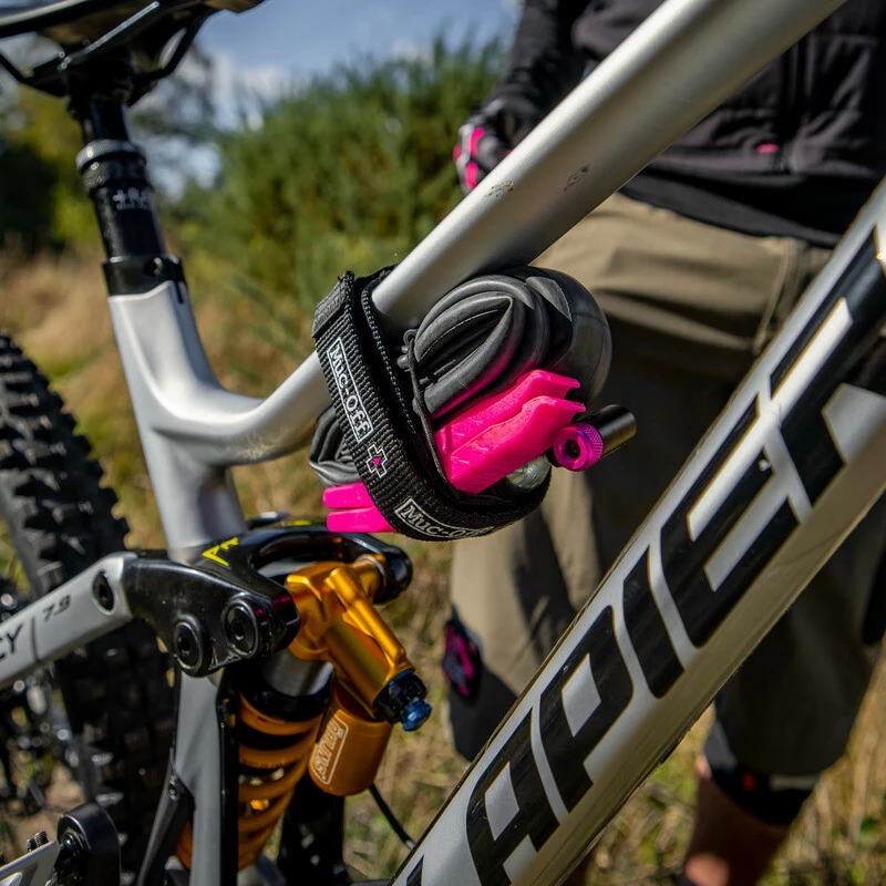 Muc-Off Utility Frame Strap & Waterproof Cargo Bag 8 Muc-Off Utility Frame Strap & Waterproof Cargo Bag – Bild 6