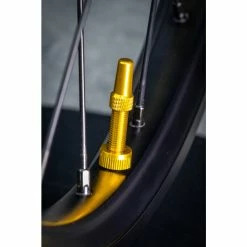 Muc-Off V2 Tubeless Ventil Kit 60mm/gold -Fahrradladen muc off v2 tubeless ventil kit 60mm gold4